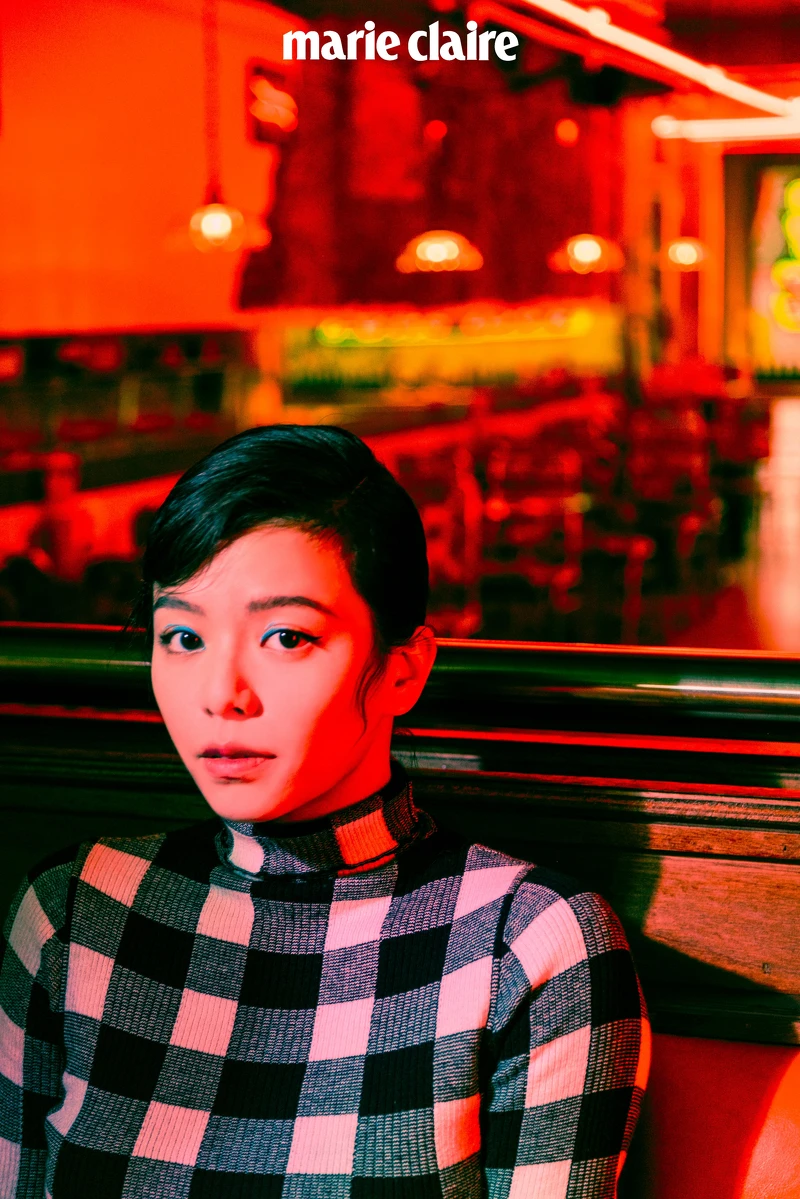 黑白格紋高領衫，Sportmax。