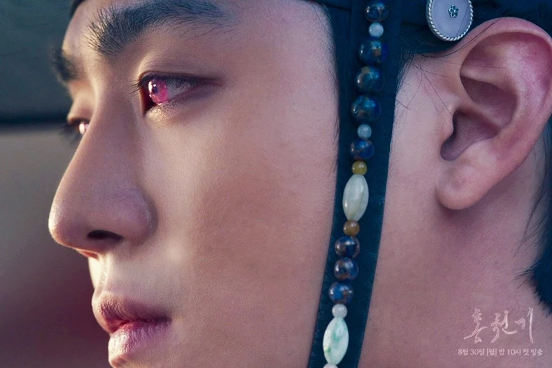 紅天機 擁有紅色眼睛的安孝燮