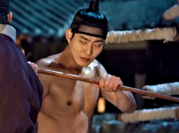 紅天機 安孝燮爆肌練武 