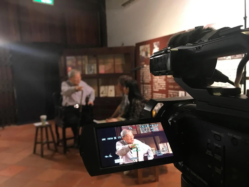 何平導演花費三年半拍攝台灣電影教父李行的紀錄片《行影.不離》金馬影展閉幕獻映 何平導演花費三年半拍攝台灣電影教父李行的紀錄片《行影.不離》金馬影展閉幕獻映