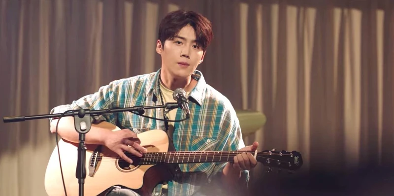 《海岸村恰恰恰》金宣虎 開金嗓、捧臉殺全融化了！