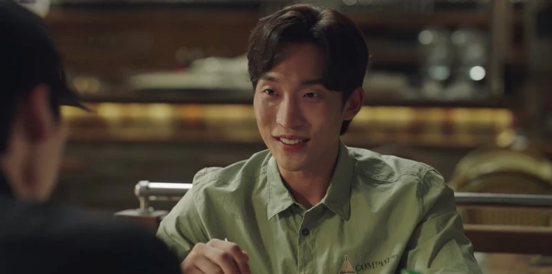 《海岸村恰恰恰》李相二飾演的池PD終於出場