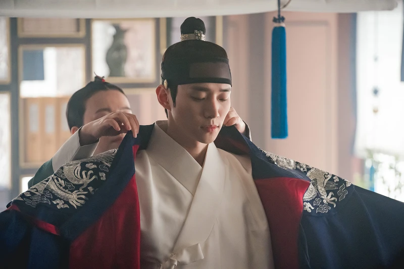 2PM俊昊《衣袖紅鑲邊》 挑戰韓劇史上最帥君王 2PM俊昊《衣袖紅鑲邊》 挑戰韓劇史上最帥君王