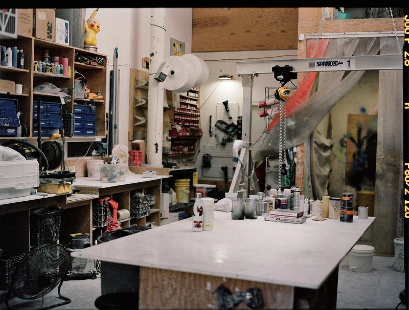 Tiffany攜手藝術家Daniel Arsham改造標誌性夢幻藍盒 限量雕塑作品於全球發布_工作室 (2)