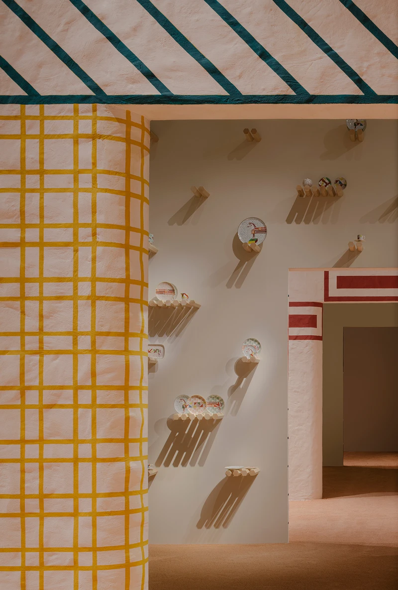 Hippomobile 系列餐瓷的展示。 Hippomobile 系列餐瓷的展示。