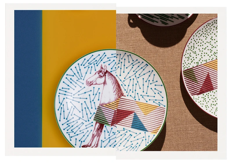 Hippomobile 系列甜點盤,極白瓷器,共有3款圖紋可選擇。 Hippomobile 系列甜點盤,極白瓷器,共有3款圖紋可選擇。