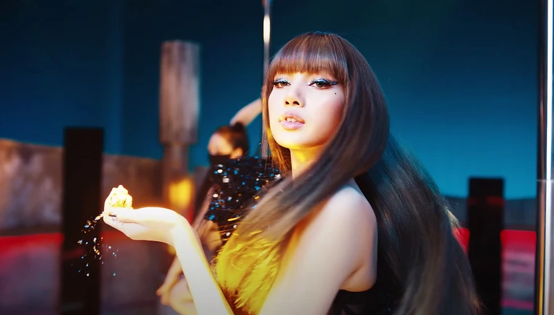 LISA「鋼鐵瀏海」不是叫假的! LISA「鋼鐵瀏海」不是叫假的!
