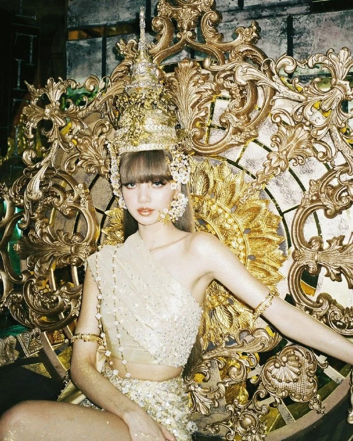 LISA「鋼鐵瀏海」不是叫假的! LISA「鋼鐵瀏海」不是叫假的!
