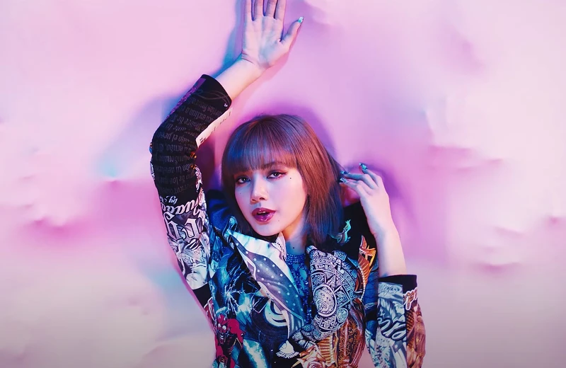 BLACKPINK LISA〈LALISA〉締造許多新紀錄