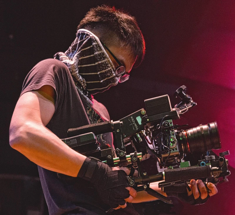 導演王逸帆拍攝2021高雄電影節形象影片，打造出驚悚迷幻氛圍