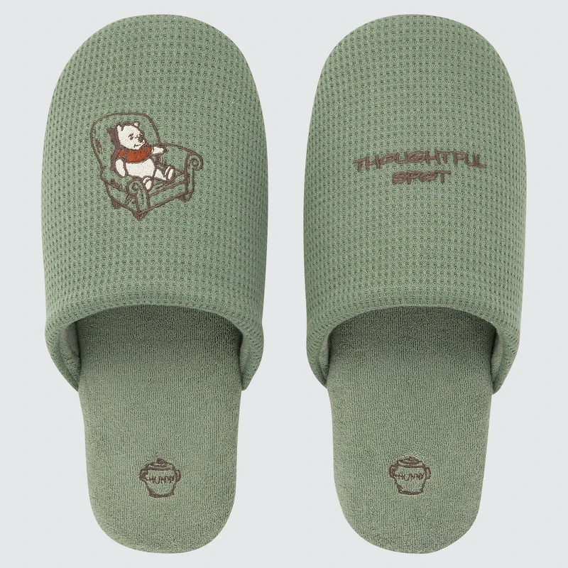 Winnie the Pooh家居拖鞋,售價NT$390 Winnie the Pooh家居拖鞋,售價NT$390