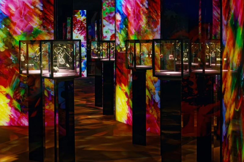 梵克雅寶X蜷川實花共同創作「Florae 花卉」珠寶展現場