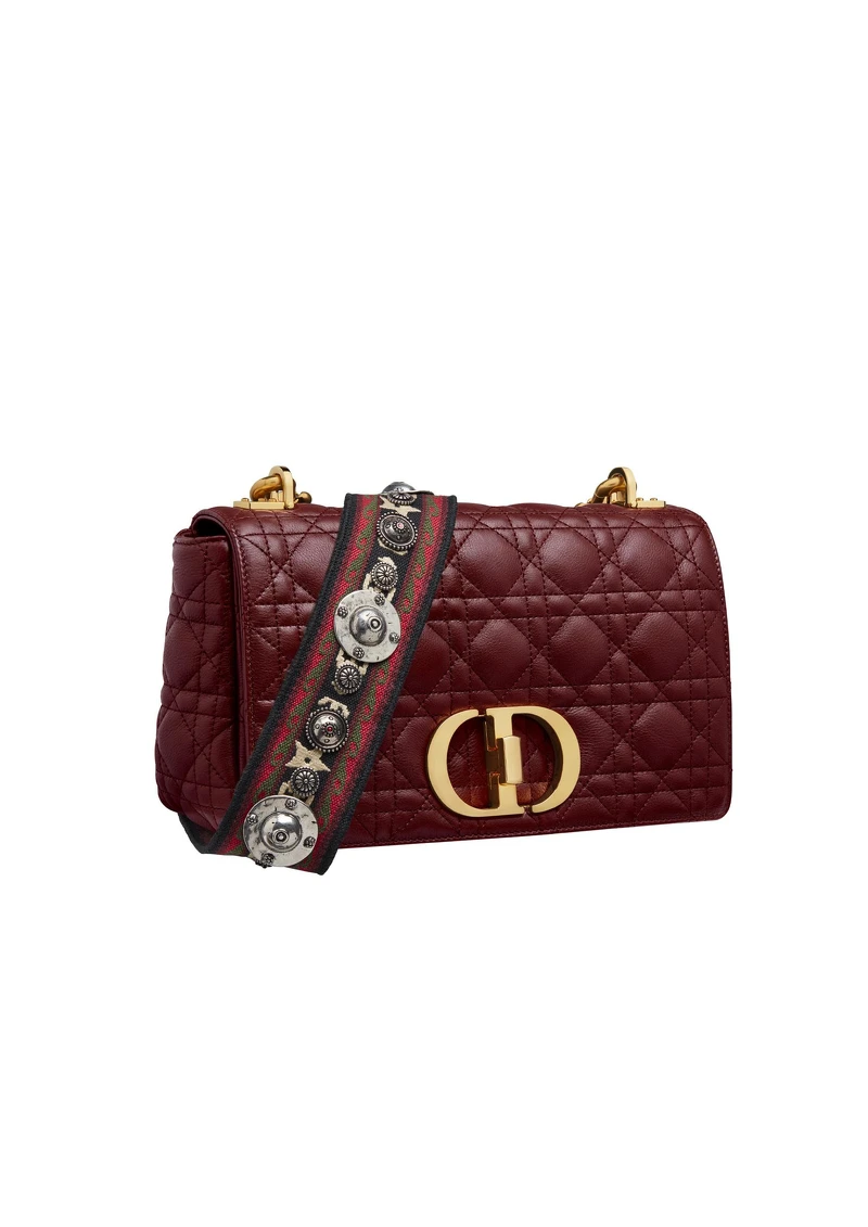 柔軟小牛皮中型翻蓋包,Dior,NT125,000。 柔軟小牛皮中型翻蓋包,Dior,NT125,000。