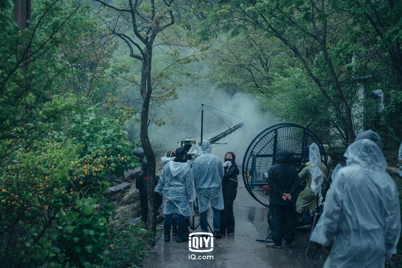 全智賢、朱智勛《智異山》前導預告來了! 全智賢、朱智勛《智異山》前導預告來了!