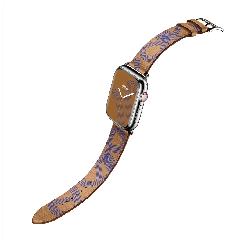 第七代 Apple Watch Hermès_Circuit H 圖紋系列 餅乾色與電光藍色單圈 Swift 小牛皮錶帶錶款_售價未定 第七代 Apple Watch Hermès_Circuit H 圖紋系列 餅乾色與電光藍色單圈 Swift 小牛皮錶帶錶款_售價未定