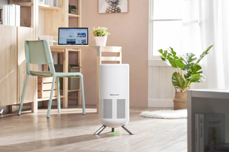 小巧精緻的機身非常適合在室內各角落擺放。 小巧精緻的機身非常適合在室內各角落擺放。