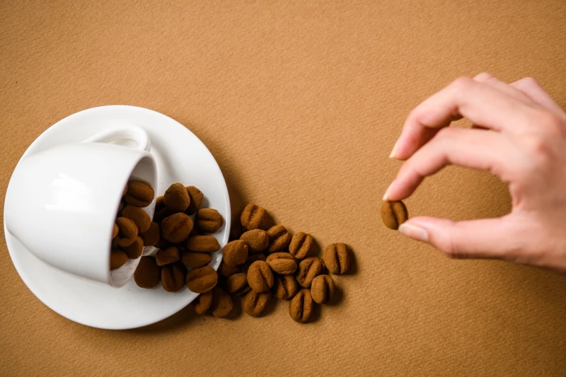 PILLING BEAN 咖啡豆豆臉部磨砂形象圖 PILLING BEAN 咖啡豆豆臉部磨砂形象圖