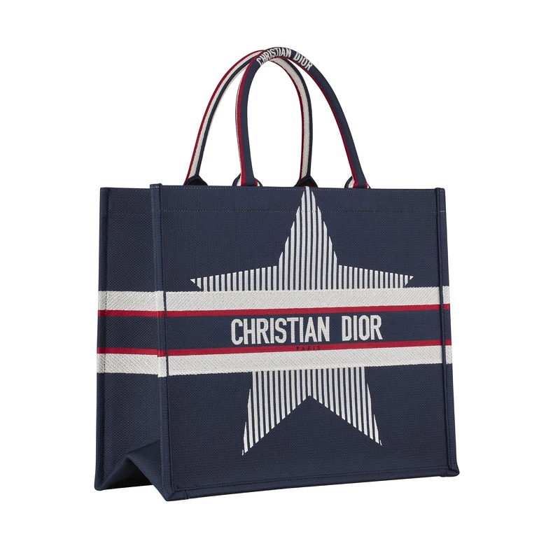 DiorAlps系列Book幸運星刺繡托特包，NT98,000