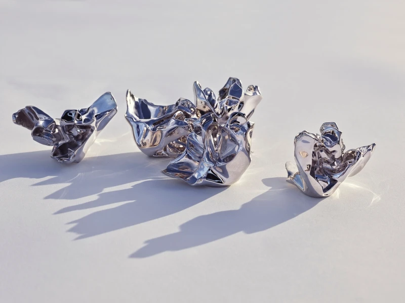 建築大師Frank Gehry為LV路易威登2021年Les Extraits頂級香水系列設計的瓶蓋。 建築大師Frank Gehry為LV路易威登2021年Les Extraits頂級香水系列設計的瓶蓋。