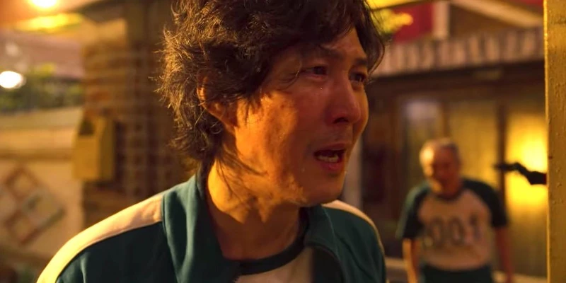 《魷魚遊戲》48歲影帝 李政宰 變色龍演技存在感強! 《魷魚遊戲》48歲影帝 李政宰 變色龍演技存在感強!