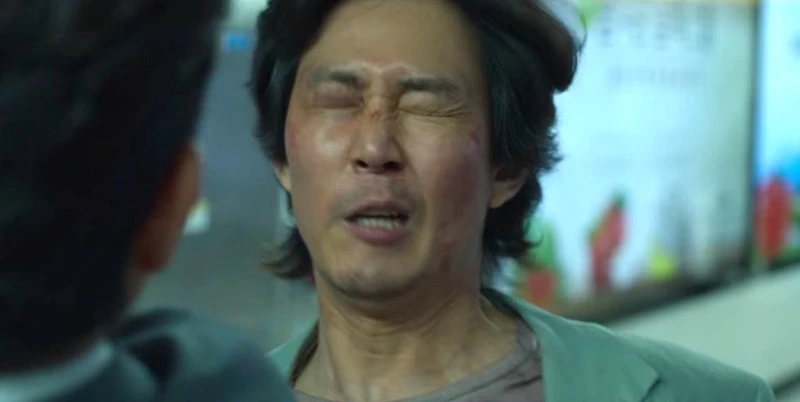 《魷魚遊戲》48歲影帝 李政宰 變色龍演技存在感強! 《魷魚遊戲》48歲影帝 李政宰 變色龍演技存在感強!