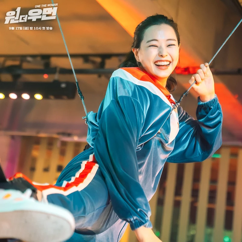 雙重人生 李荷妮 雙重人生 李荷妮