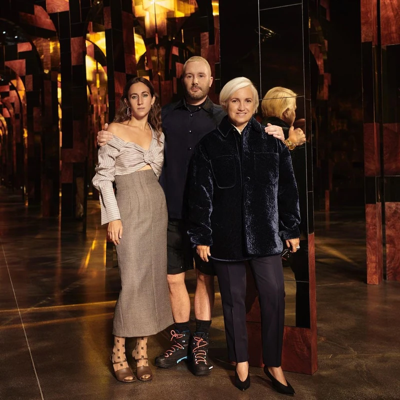 Kim Jones、Silvia Venturini Fendi與Delfina Delettrez Kim Jones、Silvia Venturini Fendi與Delfina Delettrez