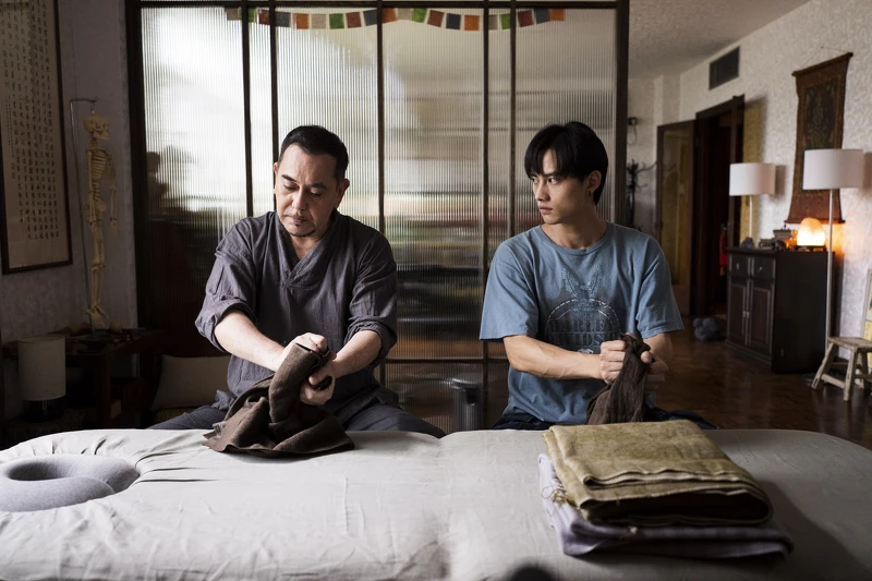 ▲▼范少勳和黃秋生關係亦師亦友。(圖/公視提供) ▲▼范少勳和黃秋生關係亦師亦友。(圖/公視提供)