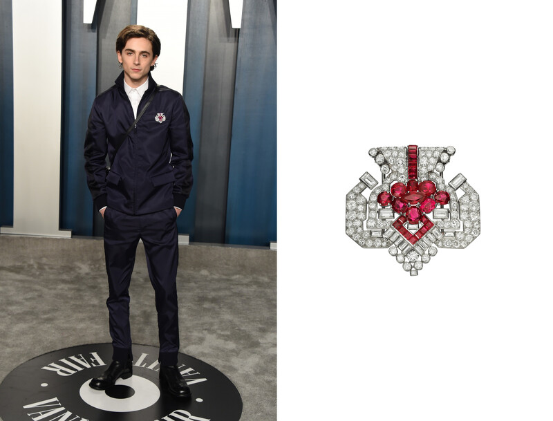 於2020年奧斯卡紅毯上配戴卡地亞古董珍藏系列紅寶石胸針 於2020年奧斯卡紅毯上配戴卡地亞古董珍藏系列紅寶石胸針