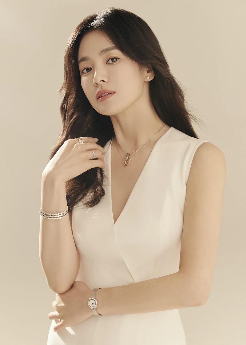 CHAUMET Bee My Love X 宋慧喬 Look .5 CHAUMET Bee My Love X 宋慧喬 Look .5