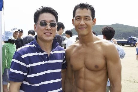 《魷魚遊戲》48歲百變戲王 李政宰 超迷人！