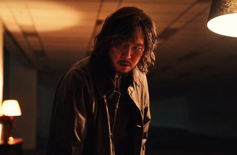 《魷魚遊戲》人性本善或本惡？李政宰 髮色大變有玄機？