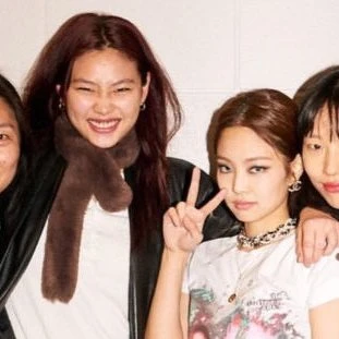 《魷魚遊戲》脫北辣妹 「姜曉」鄭好娟!原來和BLACKPINK Jennie是閨蜜! 《魷魚遊戲》脫北辣妹 「姜曉」鄭好娟!原來和BLACKPINK Jennie是閨蜜!