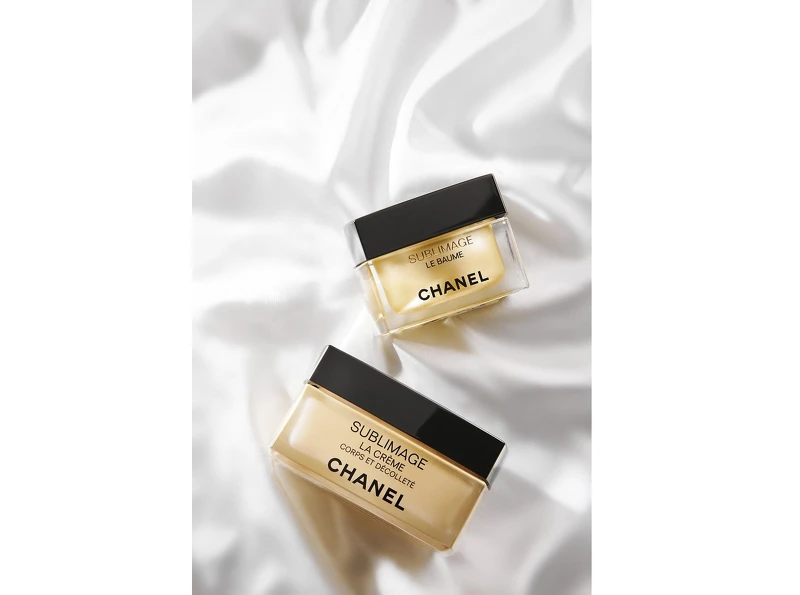 (上)香奈兒奢華精質重生修護霜50g，NT14,000 / (下)香奈兒奢華金燦彈力頸胸霜150g，NT 9,800