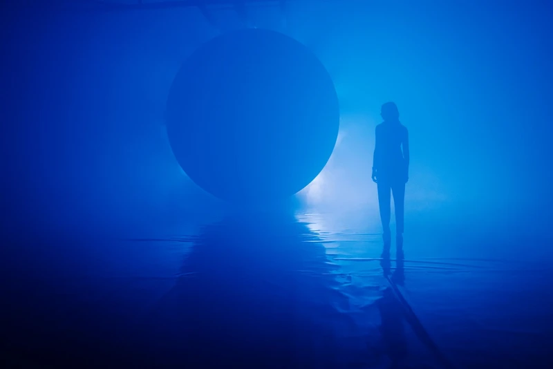 法國數位藝術家莫堤克Maotik作品《藍色感知Sense of Blue》