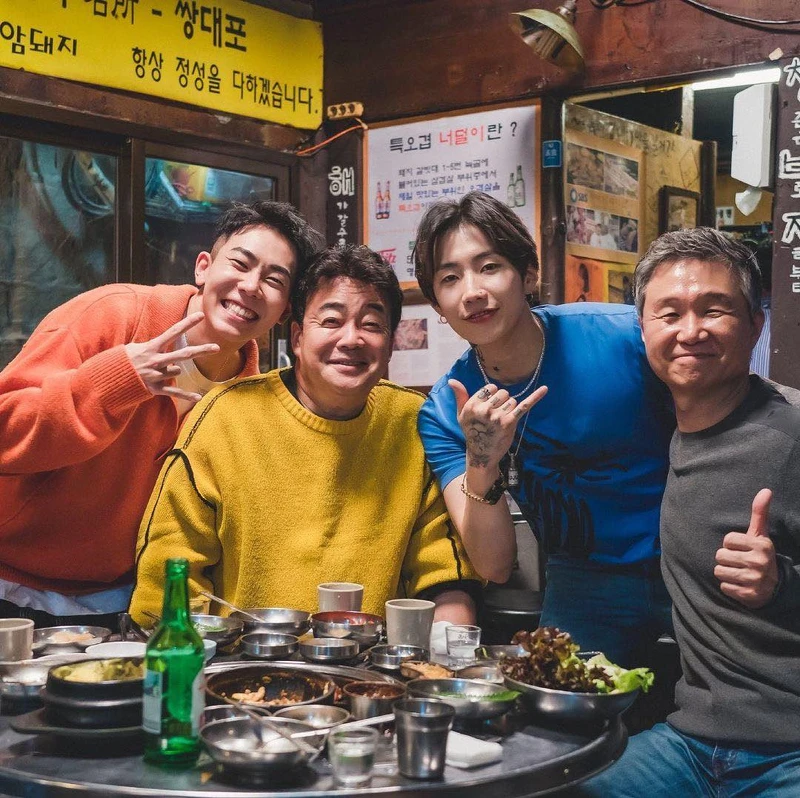 Jay Park 在IG寫著：「只是一起吃飯喝酒就上了Netflix。」