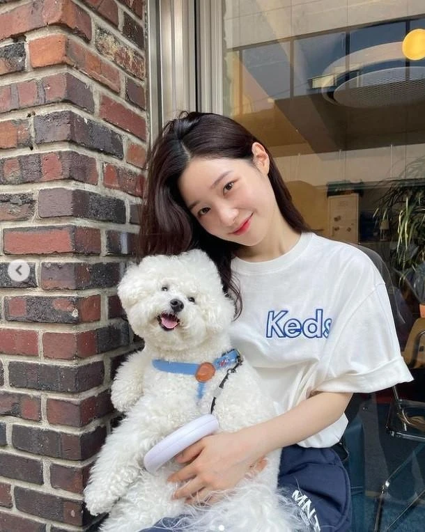 鄭彩娟 是人氣女團團員 Photo/ IG@j_chaeyeoni 鄭彩娟 是人氣女團團員 Photo/ IG@j_chaeyeoni