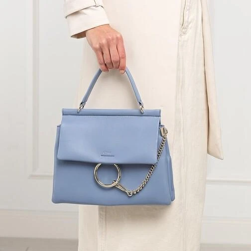 Chloé Faye Soft系列，中型提包NT63,300