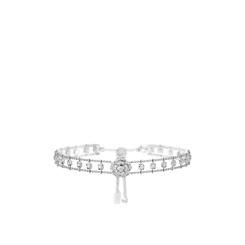 Bouton de Camélia頸鍊 18K白金鑲嵌鑽石 建議售價NTD1,185,000元 Bouton de Camélia頸鍊 18K白金鑲嵌鑽石 建議售價NTD1,185,000元