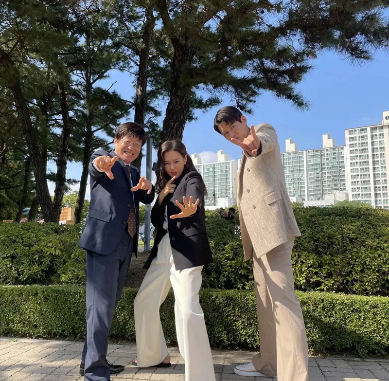 首爾大學三人組 金昌完 李荷妮 李相侖 @honey_lee32 首爾大學三人組 金昌完 李荷妮 李相侖 @honey_lee32