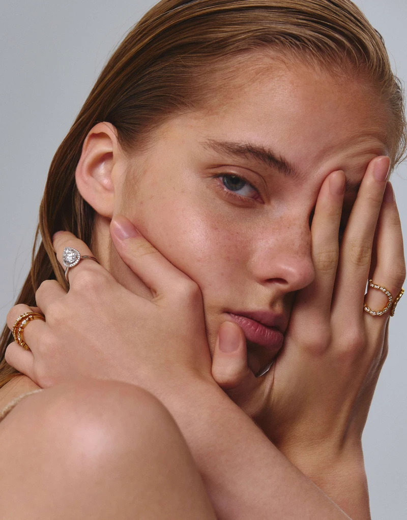 (左)Juliette Pear Halo白K金鑽石戒指 主鑽約2ct/Lorelei Floral黃K金鑽石戒指/Aerial Regal黃K金鑽石戒指/(右)Lorelei Floral黃K金鑽石戒指 (左)Juliette Pear Halo白K金鑽石戒指 主鑽約2ct/Lorelei Floral黃K金鑽石戒指/Aerial Regal黃K金鑽石戒指/(右)Lorelei Floral黃K金鑽石戒指