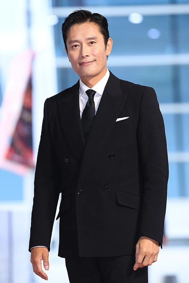 李秉憲擔任2021釜日電影獎頒獎人 李秉憲擔任2021釜日電影獎頒獎人