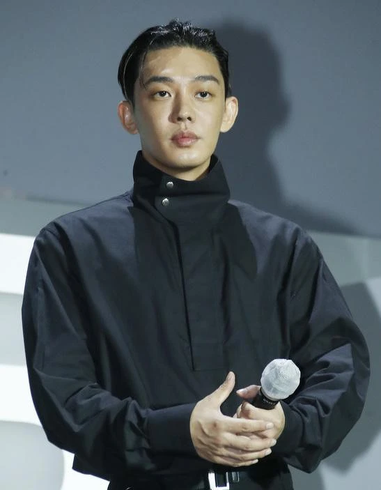 《地獄公使》主演劉亞仁