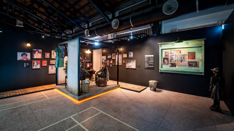 臺灣時裝史主題策展《時裝時代・時代時裝》第一幕「母親般的紡織時代」 臺灣時裝史主題策展《時裝時代・時代時裝》第一幕「母親般的紡織時代」