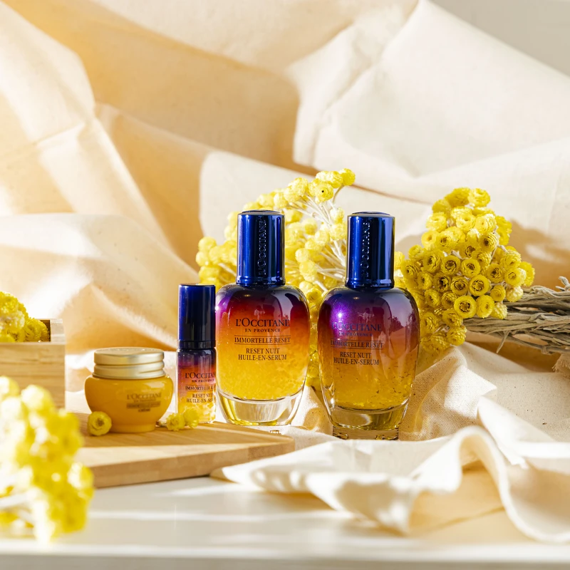 內含:光萃肌活露50ml(正貨)*2+光萃肌活露5ml+蠟菊賦活極萃霜4ml NT.5,500 (原價NT7,632,72折) 內含:光萃肌活露50ml(正貨)*2+光萃肌活露5ml+蠟菊賦活極萃霜4ml NT.5,500 (原價NT7,632,72折)