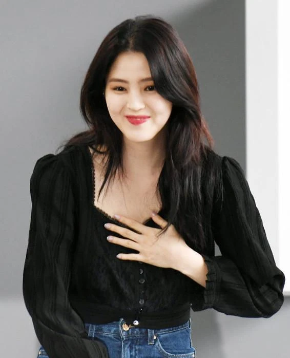 韓韶禧 自帶美圖濾鏡，出席《以吾之名》釜山影展座談