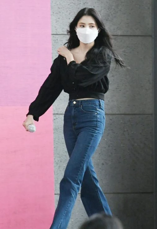 韓韶禧 自帶美圖濾鏡，出席《以吾之名》釜山影展座談