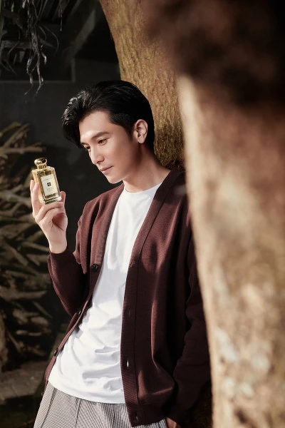 男神邱澤詮釋全新Jo Malone London白樺木與薰衣草香水。 男神邱澤詮釋全新Jo Malone London白樺木與薰衣草香水。