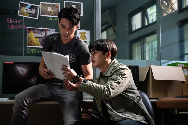 是元介、禾浩辰尋找破案線索，發現鄭人碩成為嫌疑犯