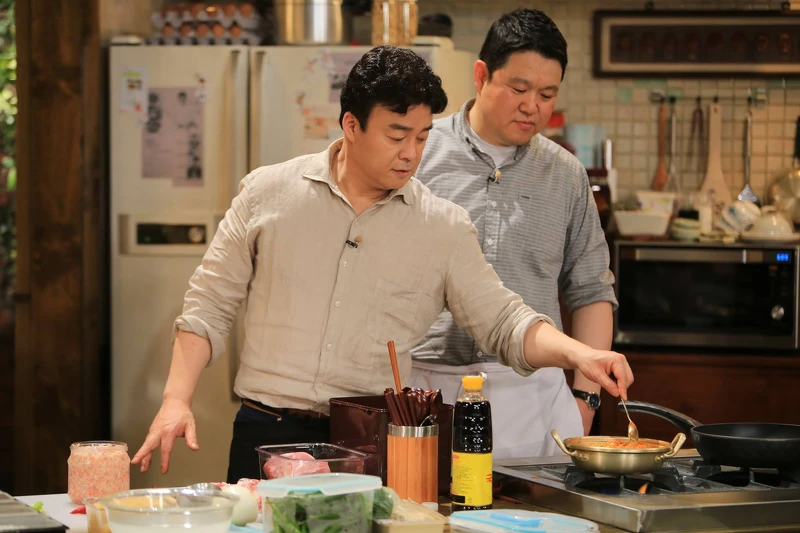 老師以最簡易的方式幫助大家知道料理的秘訣。 老師以最簡易的方式幫助大家知道料理的秘訣。